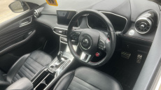 MG Hs 1.5 T-GDI Exclusive 5dr DCT Petrol Hatchback